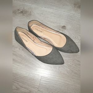 Maurices Brown/Grey “Kyra” Slip On Faux Leather Flats Size 10 NWOT